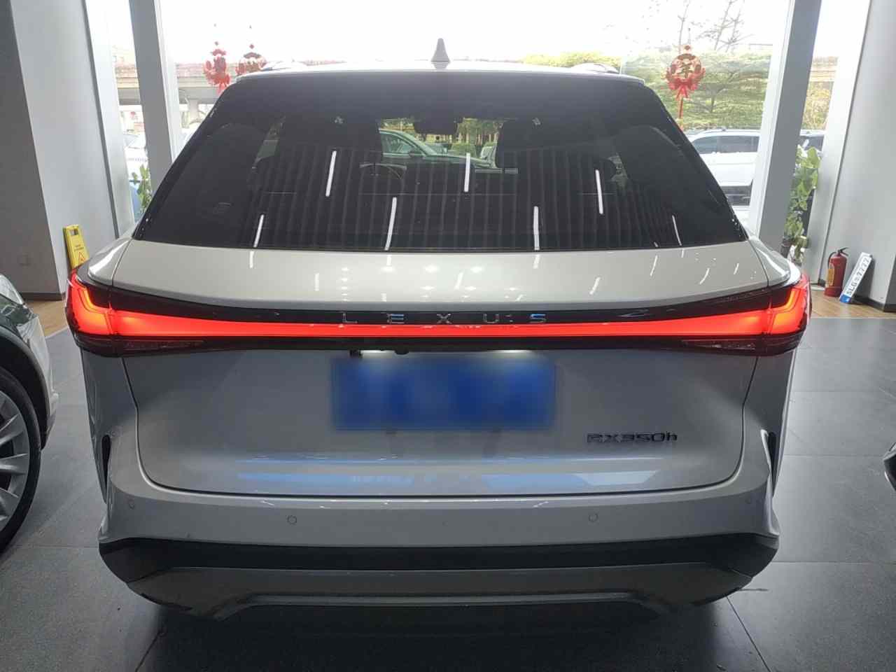 雷克萨斯RX 2023款 350h 两驱舒享版(4)