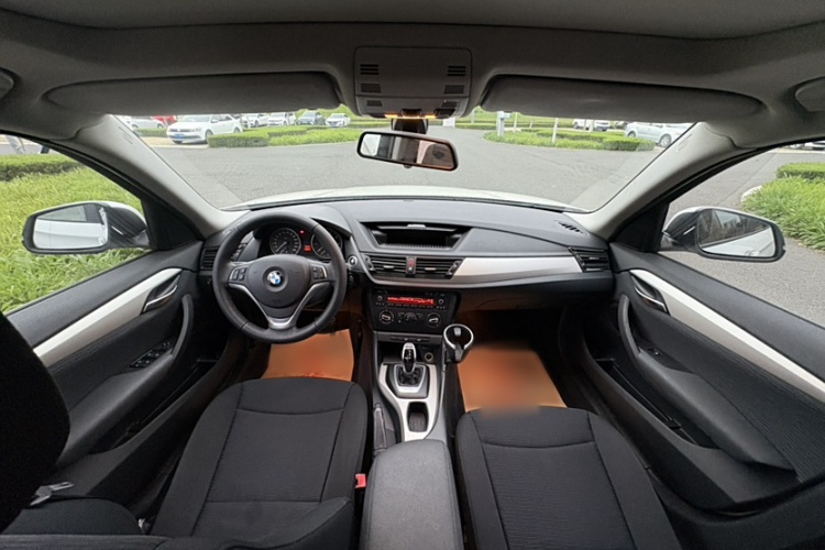 宝马X1 2014款 sDrive18i 时尚型中控内饰7002