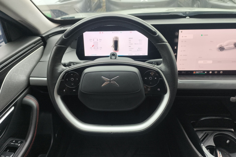 小鹏P7 2022款 586G中控内饰13