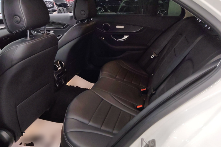 奔驰C级 2020款 改款 C 260 L 运动版中控内饰21