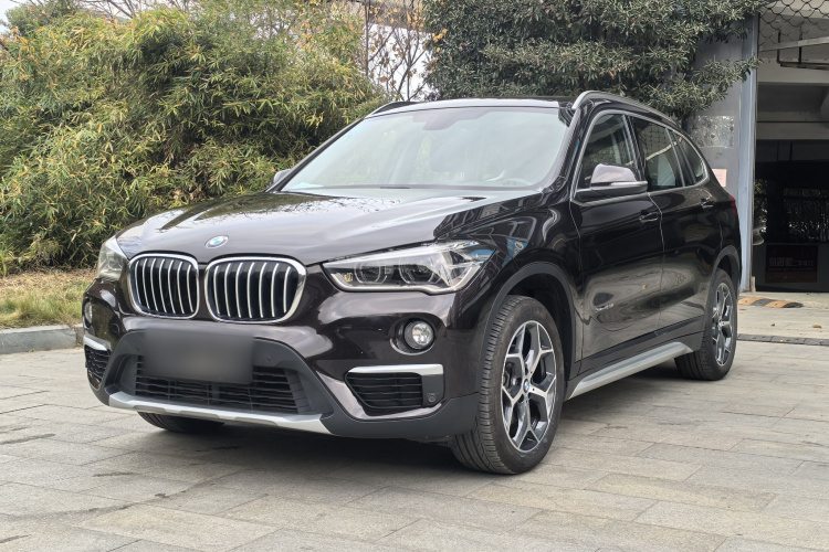 宝马X1 2016款 sDrive18Li 豪华型车身外观1