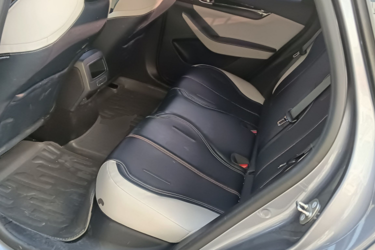 比亚迪 秦PLUS 2021款 DM-i 55KM 尊贵型中控内饰7004