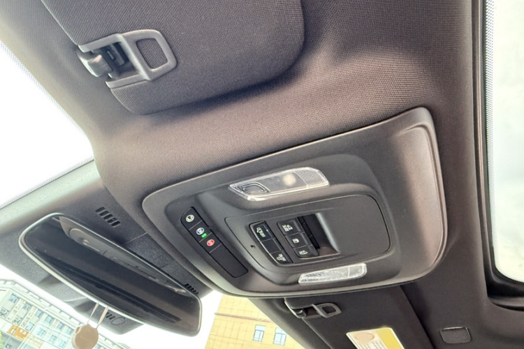 凯迪拉克CT5 2025款 28T 城市运动版中控内饰7002