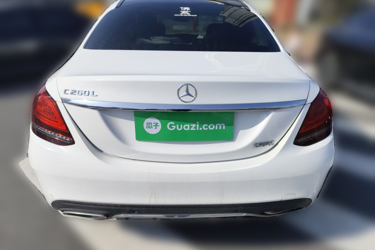 奔驰C级 2019款 C 260 L 运动版车身外观6
