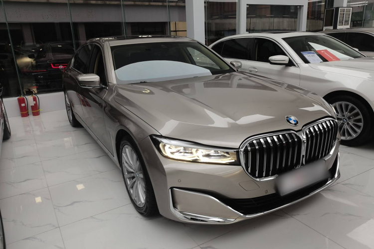 宝马7系 2019款 730Li 豪华套装车身外观6002