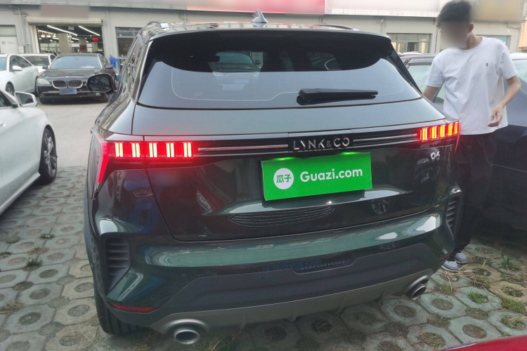 领克06 2023款 Remix 1.5T Hero车身外观6