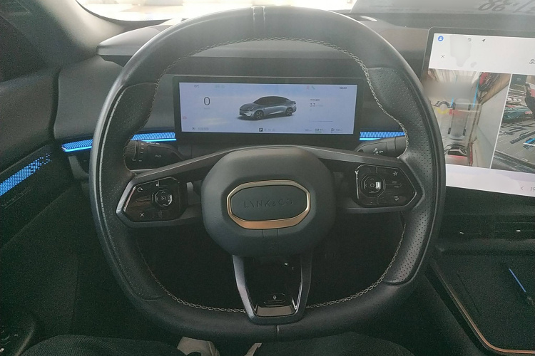 领克07 2024款 EM-P 126长续航 Halo中控内饰13