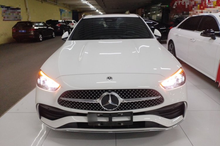 奔驰C级 2022款 改款 C 200 L 运动版车身外观2