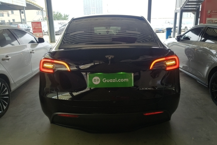 特斯拉 Model Y 2021款 长续航全轮驱动版 3D7车身外观6004