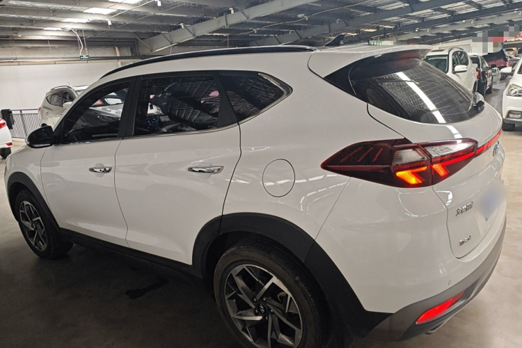 现代 途胜 2020款 280TGDi 两驱GLS时尚版 国VI车身外观4