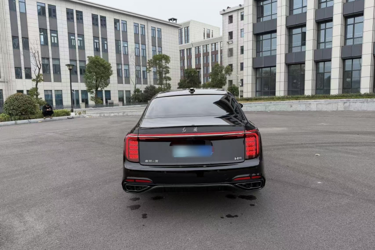 红旗H9 2025款 2.0T 两驱旗享私享风尚版 5座车身外观6004