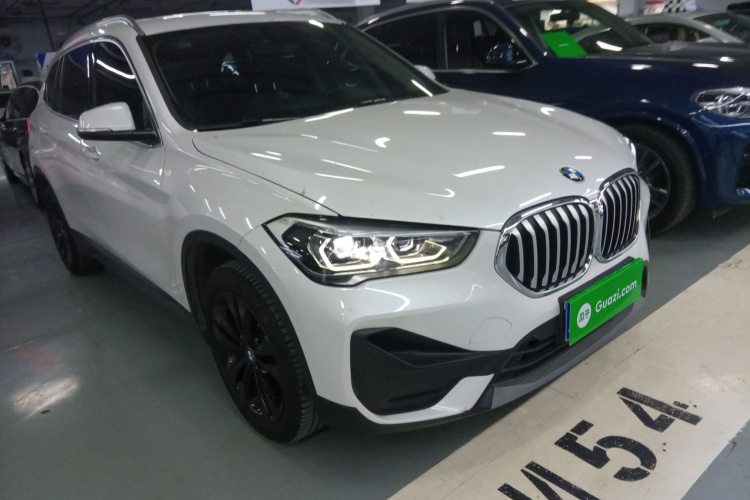 宝马X1 2021款 改款 sDrive20Li 时尚型车身外观3