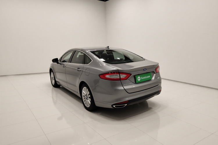 福特 蒙迪欧 2013款 2.0L GTDi200时尚型车身外观5