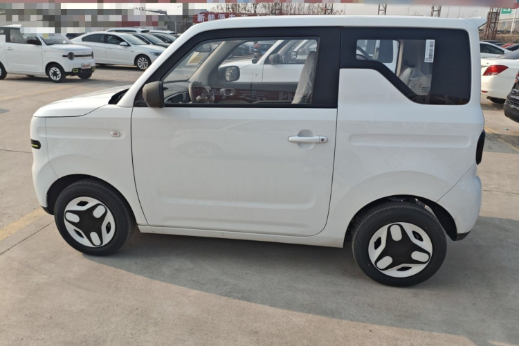 吉利银河 熊猫 2025款 210km 元气熊车身外观4