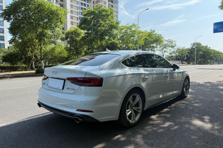 奥迪A5 2019款 Sportback 40 TFSI 时尚型车身外观6007