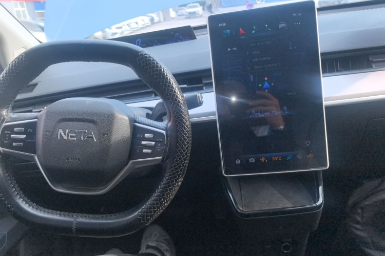 哪吒汽车 哪吒V 2021款 长续航娱乐版升级型中控内饰12