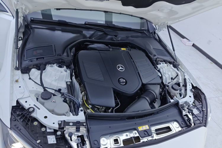 奔驰C级 2024款 改款三 C 260 L 运动版机舱底盘24