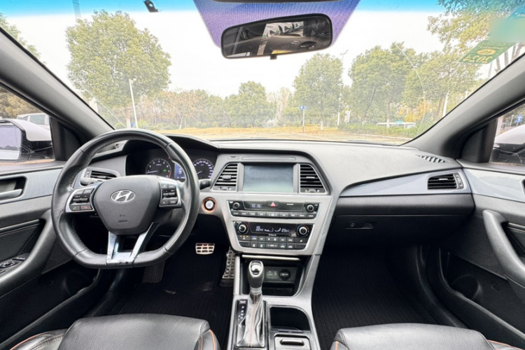 现代 索纳塔 2015款 1.6T GLS智能型中控内饰7004