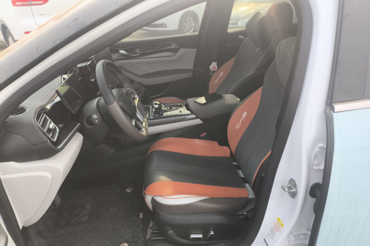 比亚迪 秦PLUS 2023款 冠军版 DM-i 120KM卓越型中控内饰19