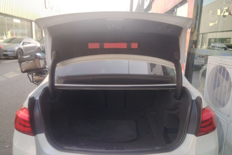 宝马3系 2017款 320Li 时尚型局部细节23