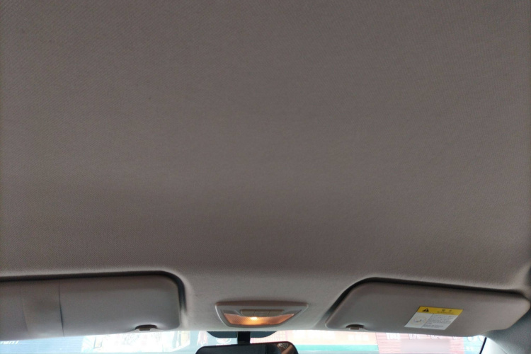 宝骏730 2019款 1.5T CVT时尚型 7座 国V中控内饰22