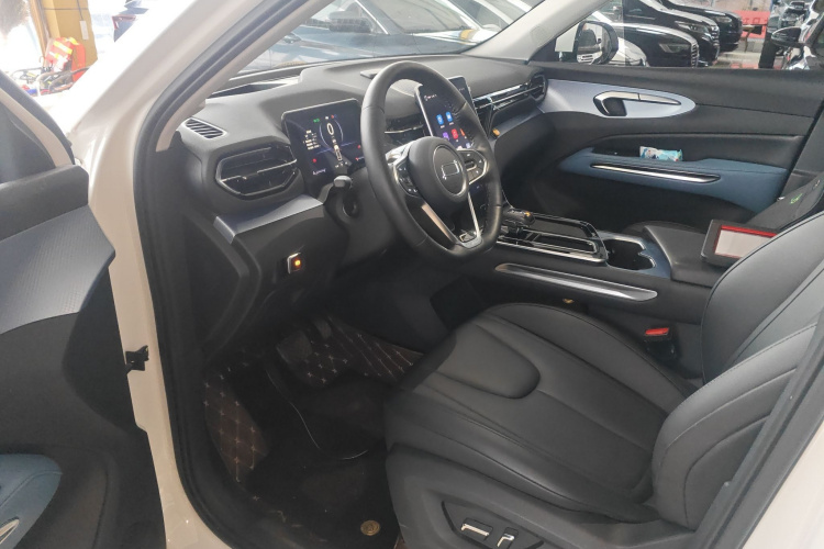 奔腾T90 2023款 1.5T DCT 自动尊贵型中控内饰20