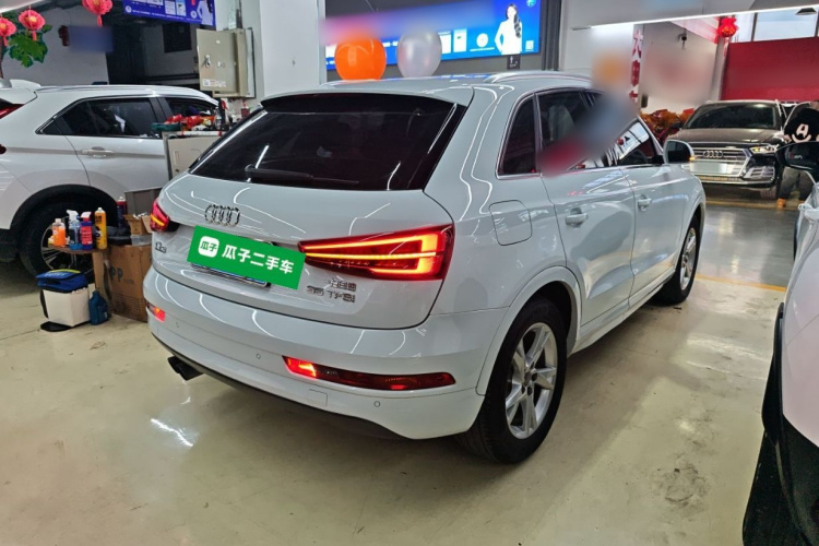 奥迪Q3 2018款 30周年年型 35 TFSI 时尚型车身外观7