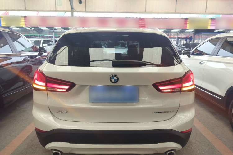 宝马X1 2022款 sDrive25Li 领先型车身外观6