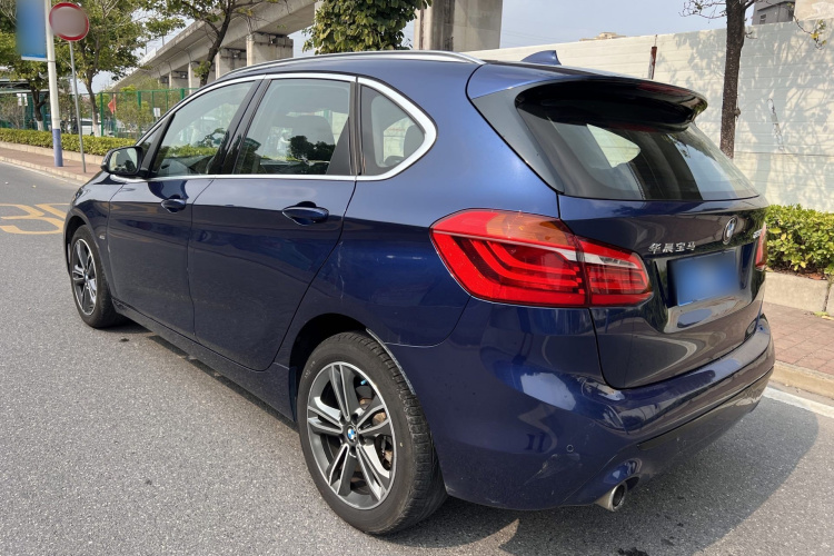 宝马2系旅行车 2018款 218i 尊享型运动套装车身外观6005