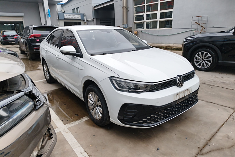 大众 朗逸 2023款 新锐 1.5L 自动新逸版车身外观3