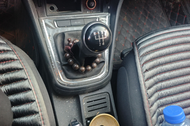 大众 2019款 宝来·传奇 1.5L 手动时尚型 国V局部细节18