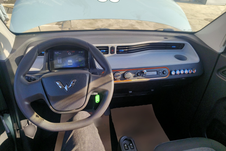 五菱汽车 宏光MINIEV 2020款 自在款 三元锂中控内饰7002