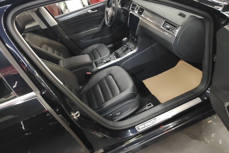 大众 帕萨特 2017款 330TSI DSG尊荣版局部细节41
