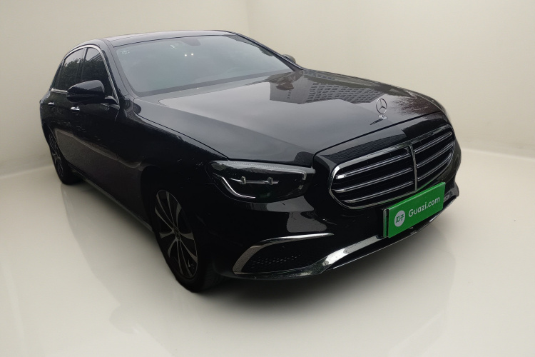 奔驰E级新能源 2022款 改款 E 350 e L 插电式混合动力轿车车身外观3