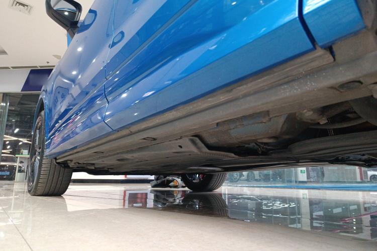 奥迪Q2L 2022款 35 TFSI 进取动感型局部细节9002