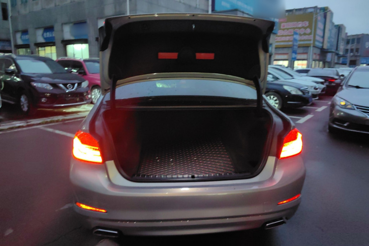 宝马5系 2018款 528Li 上市特别版局部细节23