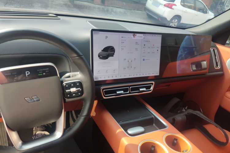 理想汽车 理想L8 2023款 Pro中控内饰7002