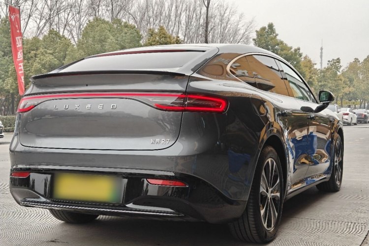 鸿蒙智行 智界R7 2025款 增程 251km Max车身外观6003