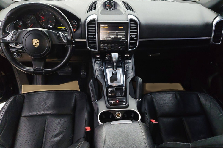 保时捷Cayenne（平行进口）中控内饰7002