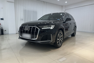 奥迪Q7 2023款 55 TFSI quattro S line运动型