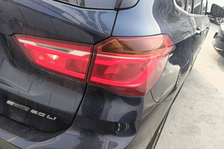 宝马X1 2019款 sDrive20Li 领先型车身外观6006