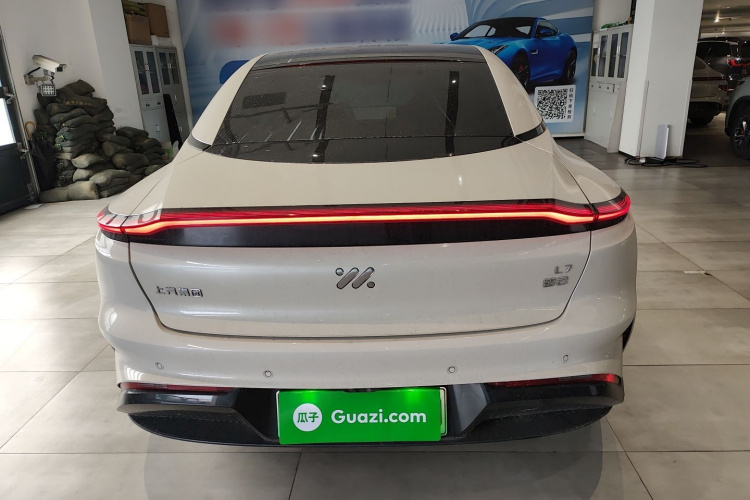 智己汽车 智己L7 2022款 Dynamic车身外观6