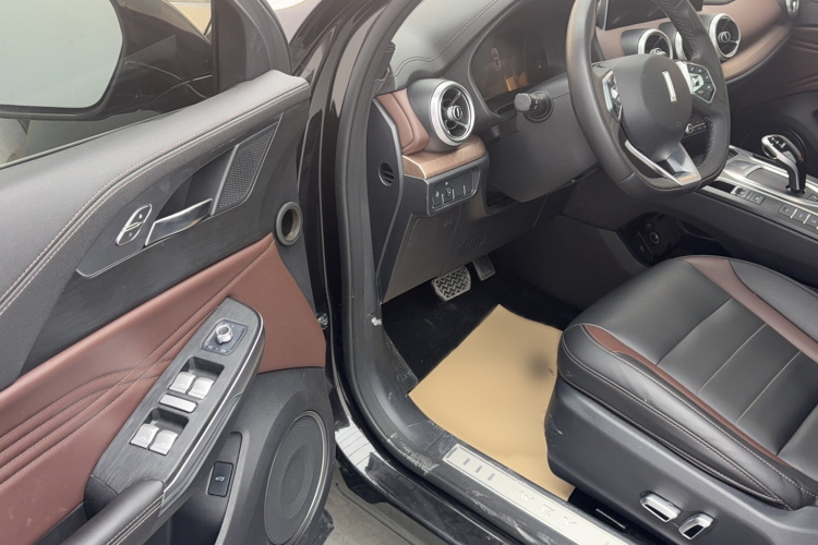 魏牌 VV5 2020款 1.5T 两驱智先锋中控内饰7003