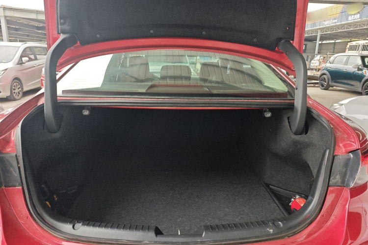 马自达 阿特兹 2017款 2.0L 蓝天豪华版局部细节23