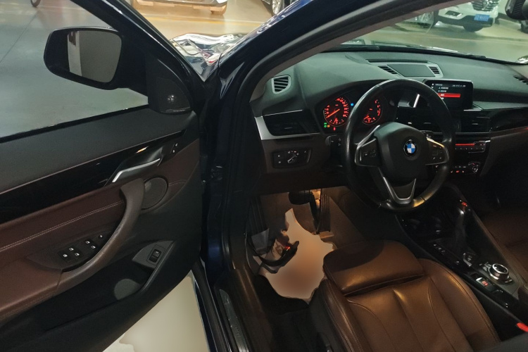 宝马X1 2018款 xDrive20Li 尊享型中控内饰20