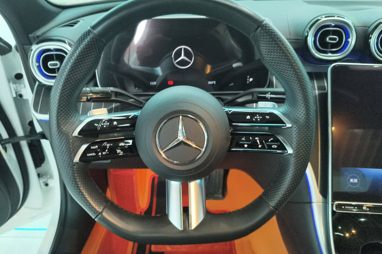 奔驰C级 2023款 C 260 L 运动版局部细节13