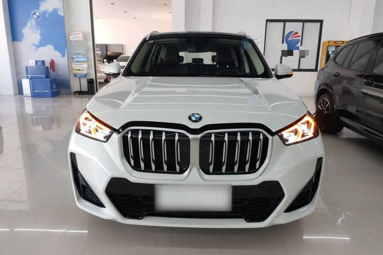 宝马X1 2024款 sDrive25Li M运动套装车身外观2