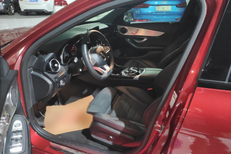 奔驰C级 2018款 C 200 运动版局部细节19