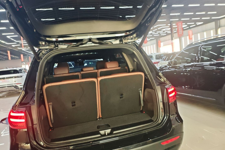 奔驰GLB 2024款 GLB 220 4MATIC局部细节23