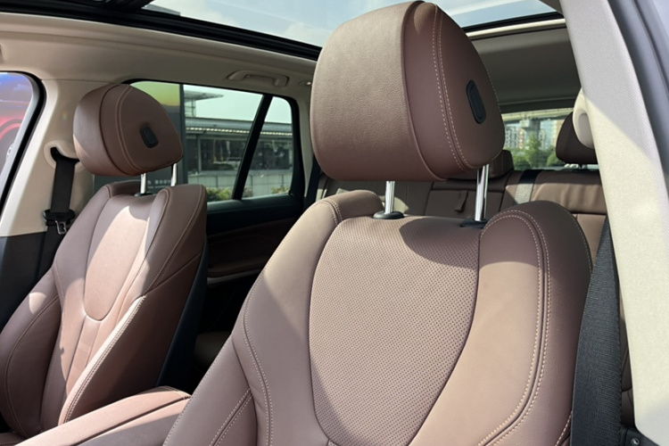 宝马X5(进口) 2022款 xDrive30i M运动套装局部细节9006